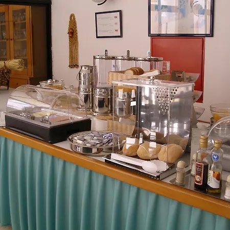 Don Tenorio 酒店